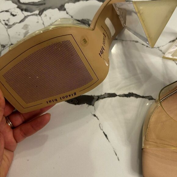 Gianni Bini Women's Transparent Heels NWOT - Picture 5 of 6